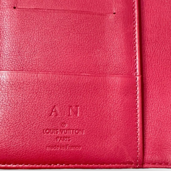 LOUIS VUITTON 2011 Mahina Leather Amelia Wallet, Grenat - Picture 15 of 16